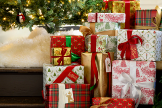 Gift Wrap House: The Family Room